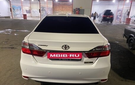 Toyota Camry, 2017 год, 2 150 000 рублей, 3 фотография