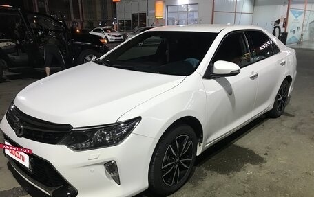 Toyota Camry, 2017 год, 2 150 000 рублей, 2 фотография