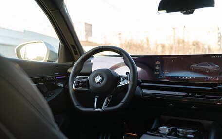 BMW 5 серия, 2024 год, 7 350 000 рублей, 16 фотография