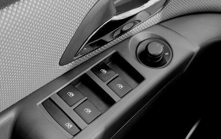 Chevrolet Cruze II, 2010 год, 640 000 рублей, 9 фотография