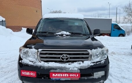 Toyota Land Cruiser 200, 2010 год, 2 650 000 рублей, 3 фотография