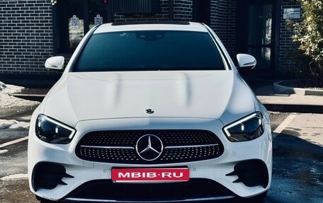 Mercedes-Benz E-Класс, 2021 год, 5 590 000 рублей, 1 фотография