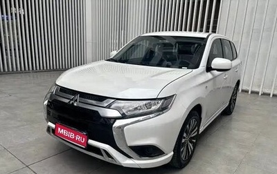 Mitsubishi Outlander III рестайлинг 3, 2021 год, 2 200 900 рублей, 1 фотография