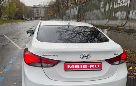Hyundai Elantra V, 2014 год, 950 000 рублей, 2 фотография