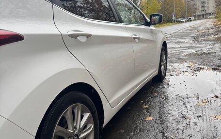 Hyundai Elantra V, 2014 год, 950 000 рублей, 3 фотография