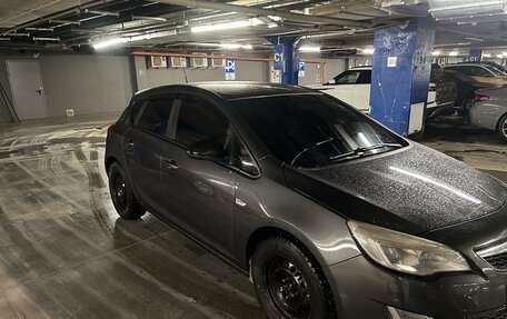 Opel Astra J, 2011 год, 645 000 рублей, 3 фотография
