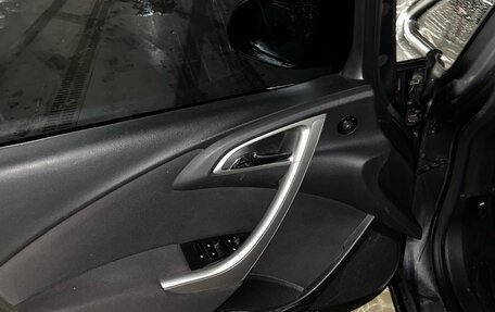 Opel Astra J, 2011 год, 645 000 рублей, 8 фотография