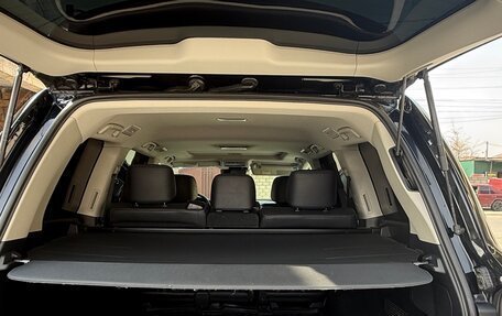 Toyota Land Cruiser 200, 2017 год, 6 400 000 рублей, 10 фотография