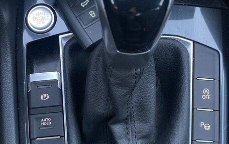 Volkswagen Tiguan II, 2022 год, 3 200 000 рублей, 20 фотография