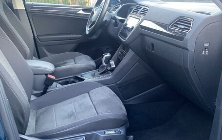 Volkswagen Tiguan II, 2022 год, 3 200 000 рублей, 16 фотография