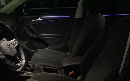 Volkswagen Tiguan II, 2022 год, 3 200 000 рублей, 24 фотография