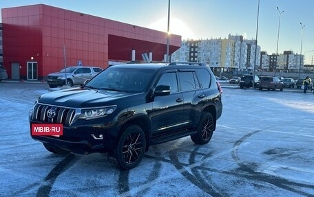 Toyota Land Cruiser Prado 150 рестайлинг 2, 2019 год, 6 300 000 рублей, 4 фотография