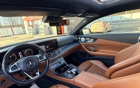 Mercedes-Benz E-Класс, 2018 год, 5 000 000 рублей, 10 фотография