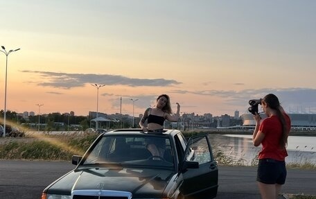 Mercedes-Benz 190 (W201), 1983 год, 330 000 рублей, 7 фотография