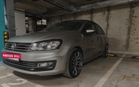 Volkswagen Polo VI (EU Market), 2018 год, 1 700 000 рублей, 2 фотография