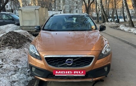 Volvo V40 II рестайлинг, 2013 год, 955 000 рублей, 2 фотография