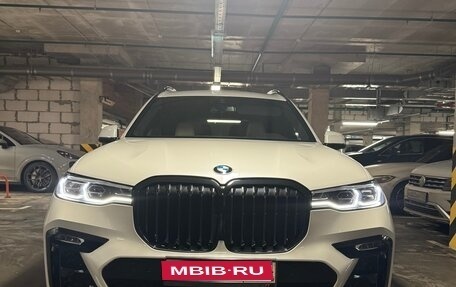 BMW X7, 2021 год, 9 370 000 рублей, 1 фотография