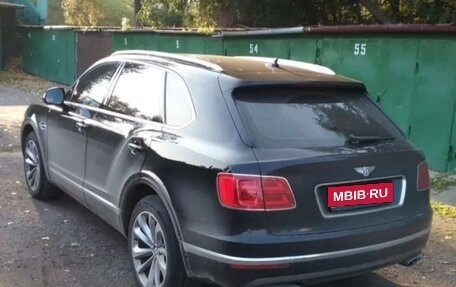 Bentley Bentayga I, 2016 год, 8 800 000 рублей, 3 фотография