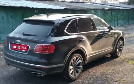 Bentley Bentayga I, 2016 год, 8 800 000 рублей, 4 фотография