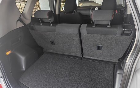 Toyota Ractis II, 2011 год, 770 000 рублей, 17 фотография