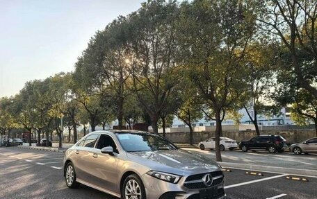 Mercedes-Benz A-Класс, 2021 год, 2 200 000 рублей, 2 фотография