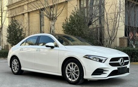 Mercedes-Benz A-Класс, 2021 год, 2 200 000 рублей, 2 фотография