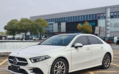 Mercedes-Benz A-Класс, 2021 год, 2 200 000 рублей, 1 фотография