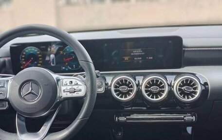 Mercedes-Benz A-Класс, 2021 год, 2 200 000 рублей, 7 фотография