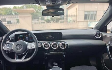 Mercedes-Benz A-Класс, 2021 год, 2 200 000 рублей, 6 фотография