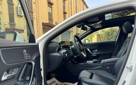 Mercedes-Benz A-Класс, 2021 год, 2 200 000 рублей, 11 фотография