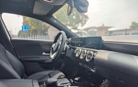 Mercedes-Benz A-Класс, 2021 год, 2 200 000 рублей, 9 фотография