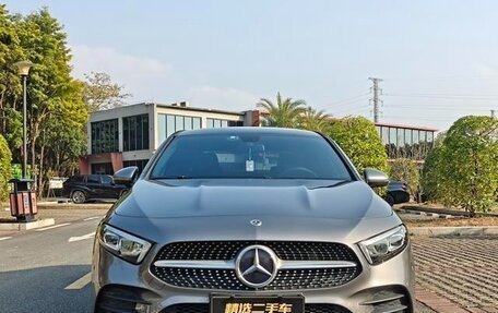 Mercedes-Benz A-Класс, 2021 год, 2 200 000 рублей, 2 фотография