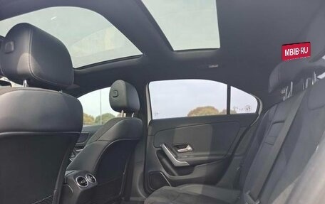 Mercedes-Benz A-Класс, 2021 год, 2 200 000 рублей, 10 фотография