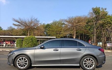 Mercedes-Benz A-Класс, 2021 год, 2 200 000 рублей, 7 фотография