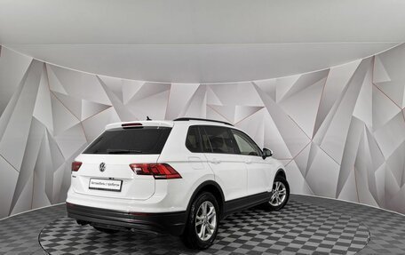 Volkswagen Tiguan II, 2018 год, 1 933 000 рублей, 2 фотография