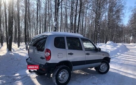 Chevrolet Niva I рестайлинг, 2005 год, 377 777 рублей, 5 фотография