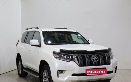 Toyota Land Cruiser Prado 150 рестайлинг 2, 2018 год, 4 425 000 рублей, 3 фотография