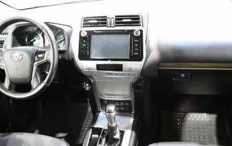 Toyota Land Cruiser Prado 150 рестайлинг 2, 2018 год, 4 425 000 рублей, 14 фотография