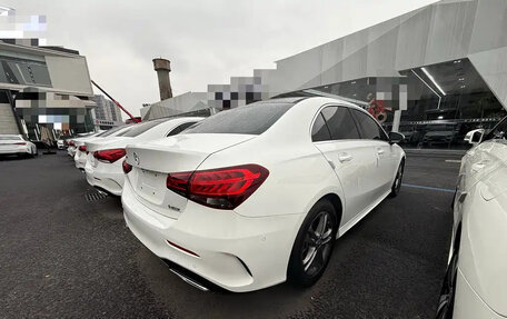 Mercedes-Benz A-Класс, 2022 год, 1 790 000 рублей, 5 фотография