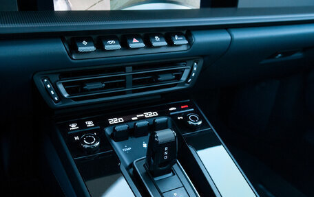 Porsche 911, 2022 год, 24 000 000 рублей, 20 фотография