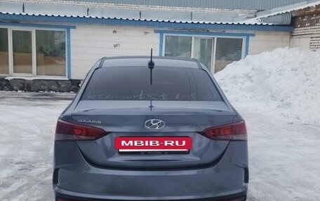 Hyundai Solaris II рестайлинг, 2018 год, 690 000 рублей, 2 фотография