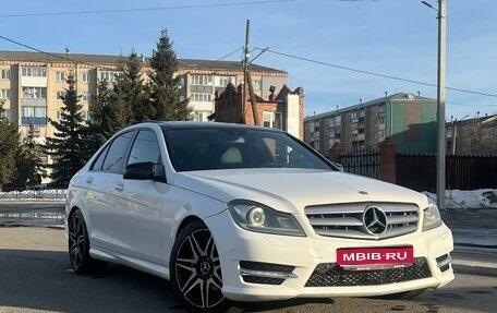 Mercedes-Benz C-Класс, 2013 год, 1 350 000 рублей, 1 фотография