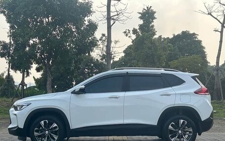 Chevrolet Tracker, 2022 год, 1 080 007 рублей, 6 фотография