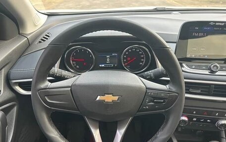 Chevrolet Tracker, 2022 год, 1 080 007 рублей, 10 фотография