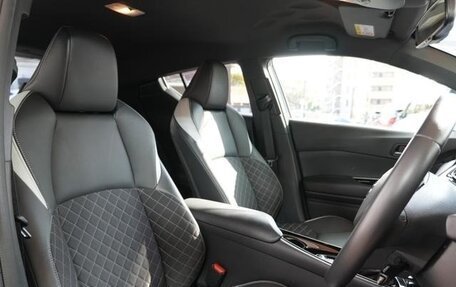 Toyota C-HR I рестайлинг, 2017 год, 1 340 000 рублей, 20 фотография