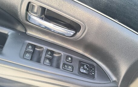 Mitsubishi Outlander III рестайлинг 3, 2019 год, 2 490 000 рублей, 8 фотография