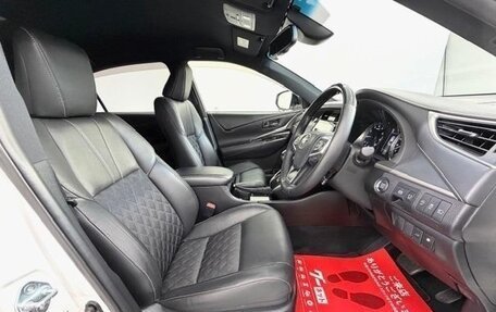 Toyota Harrier, 2019 год, 1 990 000 рублей, 10 фотография