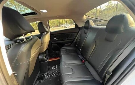 Hyundai Elantra, 2022 год, 1 580 000 рублей, 6 фотография