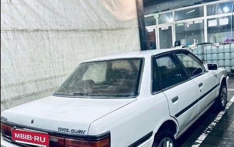 Toyota Camry, 1989 год, 250 000 рублей, 10 фотография
