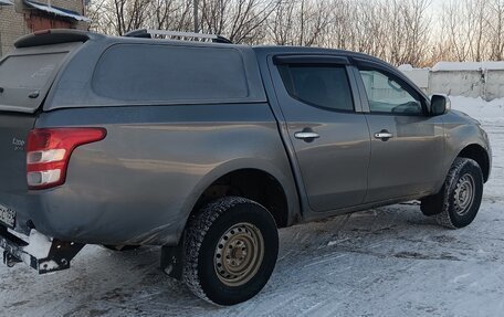 Mitsubishi L200 IV рестайлинг, 2017 год, 1 600 000 рублей, 5 фотография